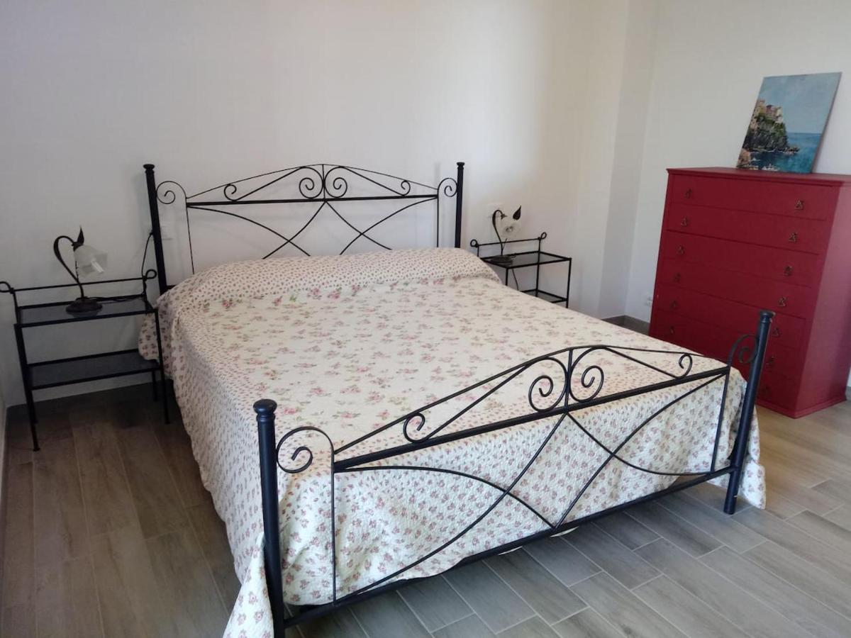 Appartamento Taggiasca A Riva Trigoso 东塞斯特里 外观 照片